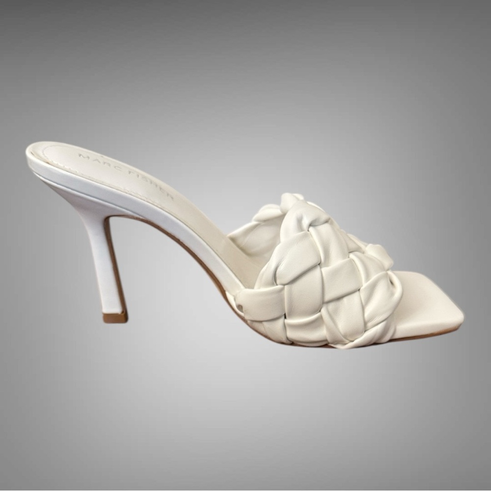 Marc Fisher Brizo White Braided Sandals Size 6.5